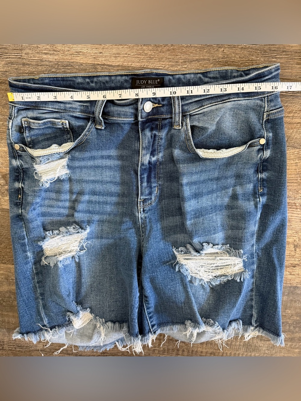 Judy Blue Size 1X High Rise Destroyed Bermuda Blue Jean Short Stretch •flaw - Picture 4 of 13